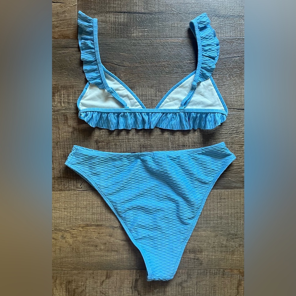 Nasty Gal Sky Blue Textured Bikini Set with adjustable straps. Women’s Size 8 - Picture 2 of 10